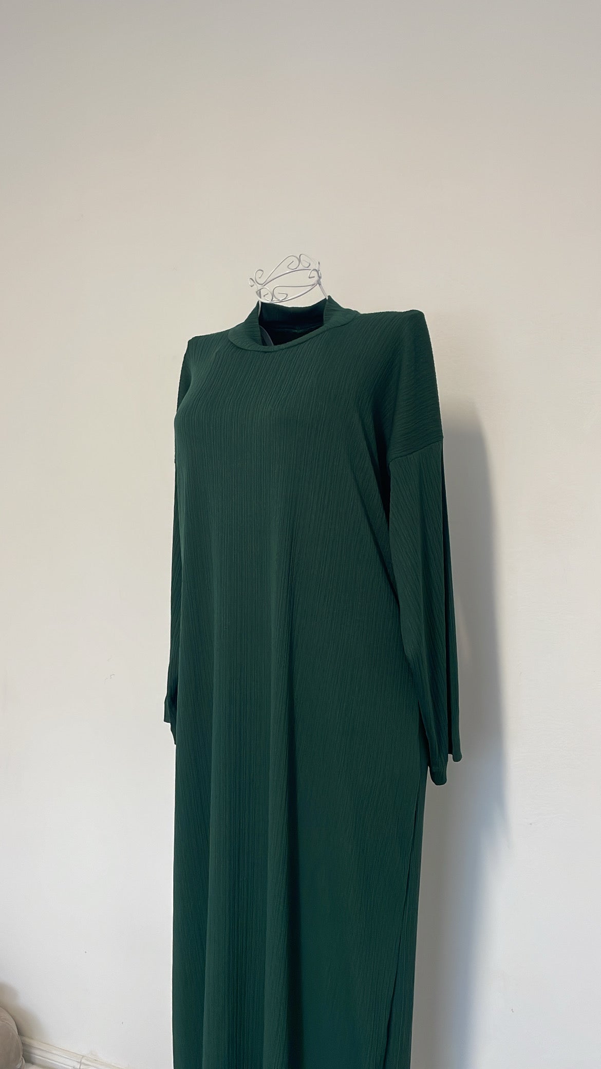 Dalia Abaya in darkgreen