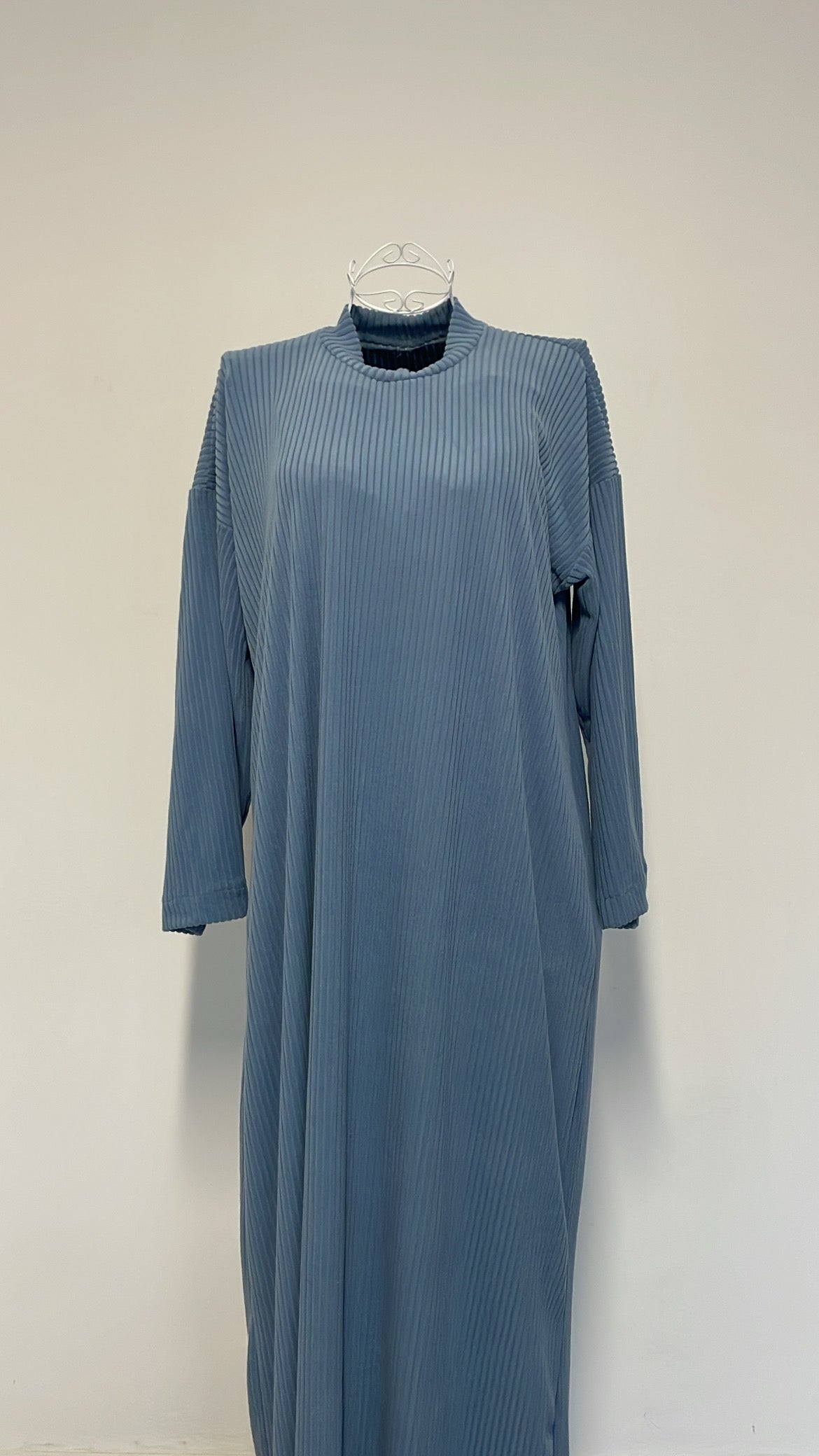Jasmin Abaya in black, light brown, dark brown, baby blue, rose and darkgrey