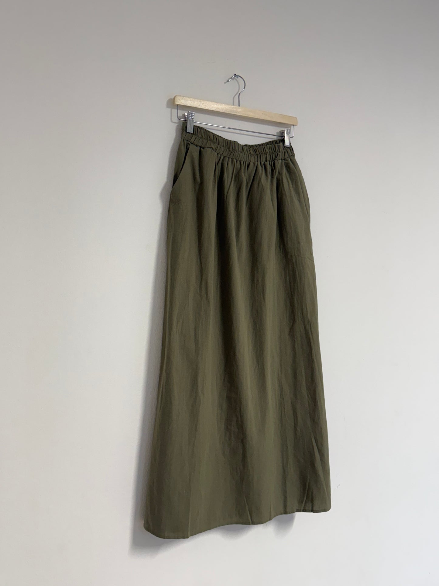 Zahra Rock und Bluse Set in matcha