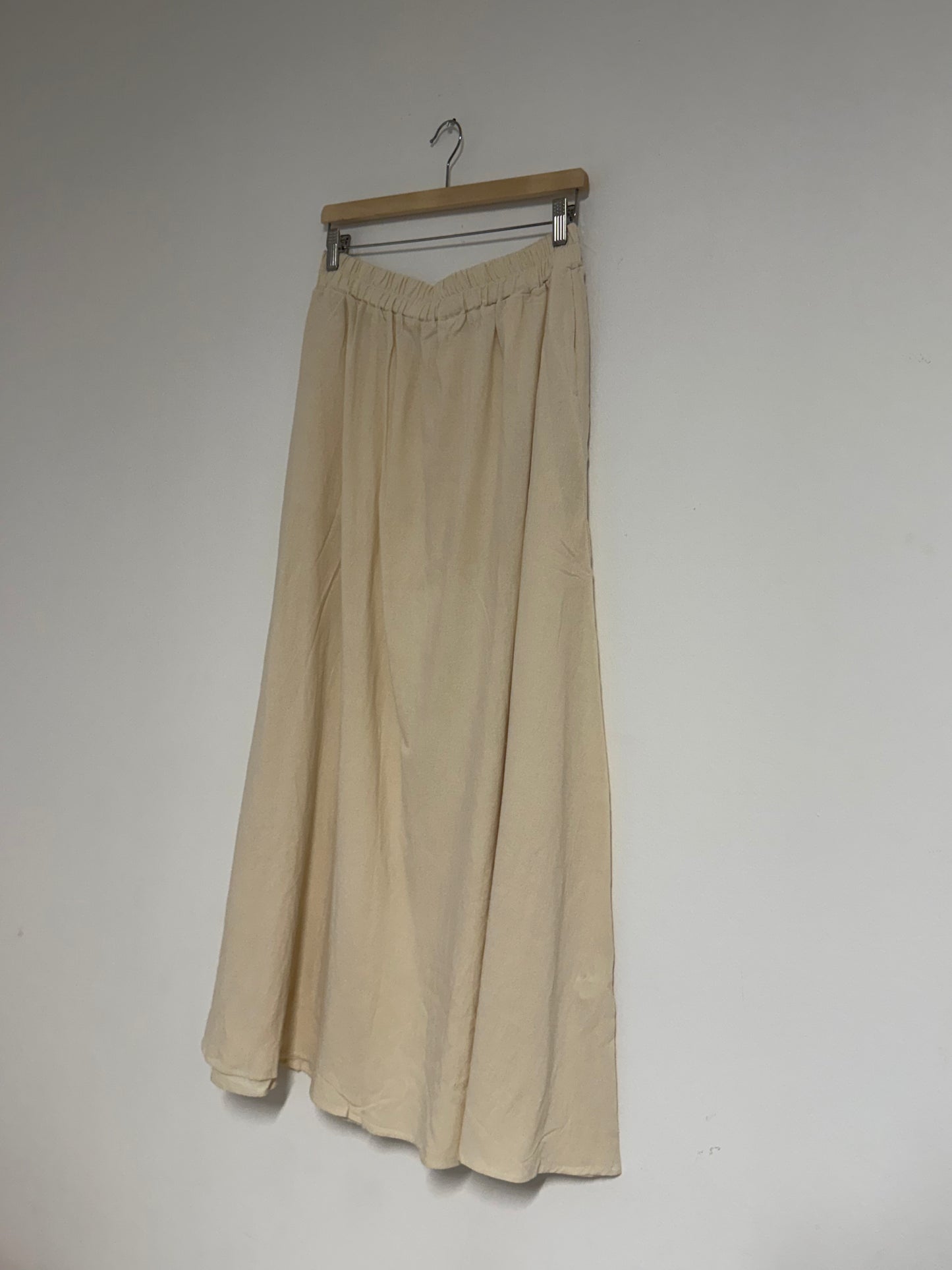 Zahra Rock und Bluse Set in beige