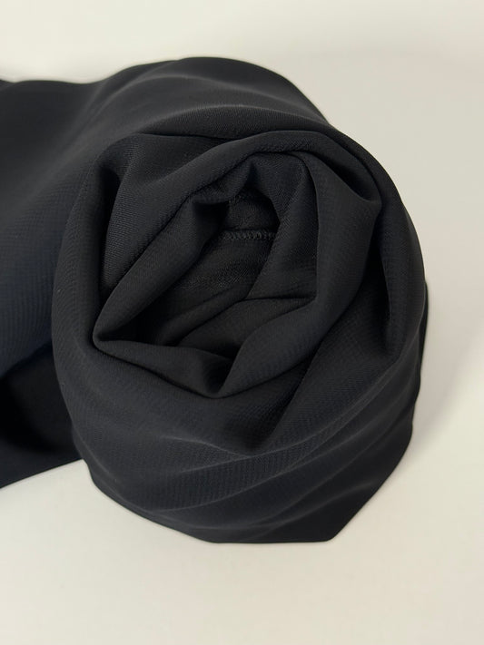 Crêpe Hijab in schwarz XL