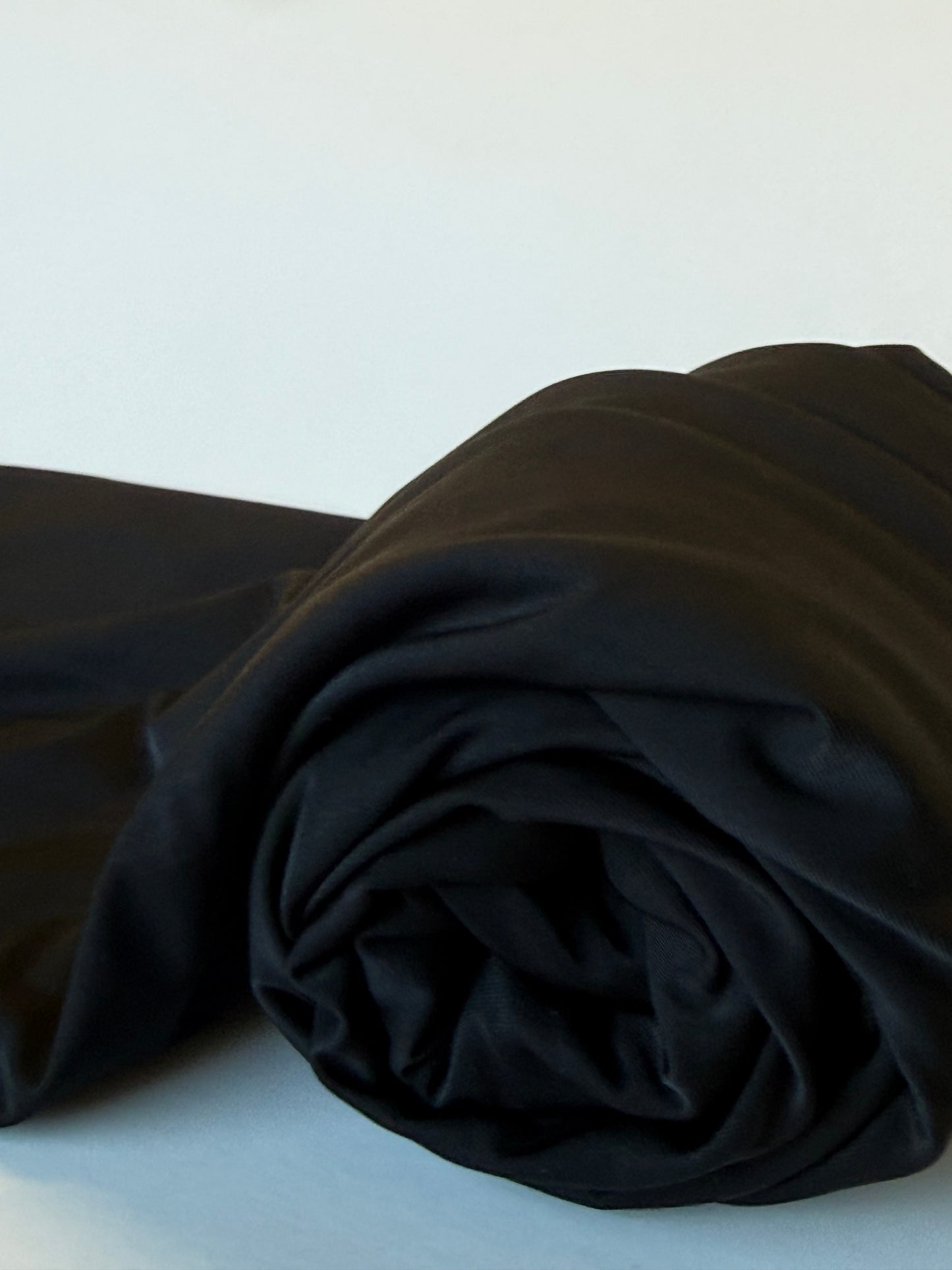 Liquid Jersey in Schwarz