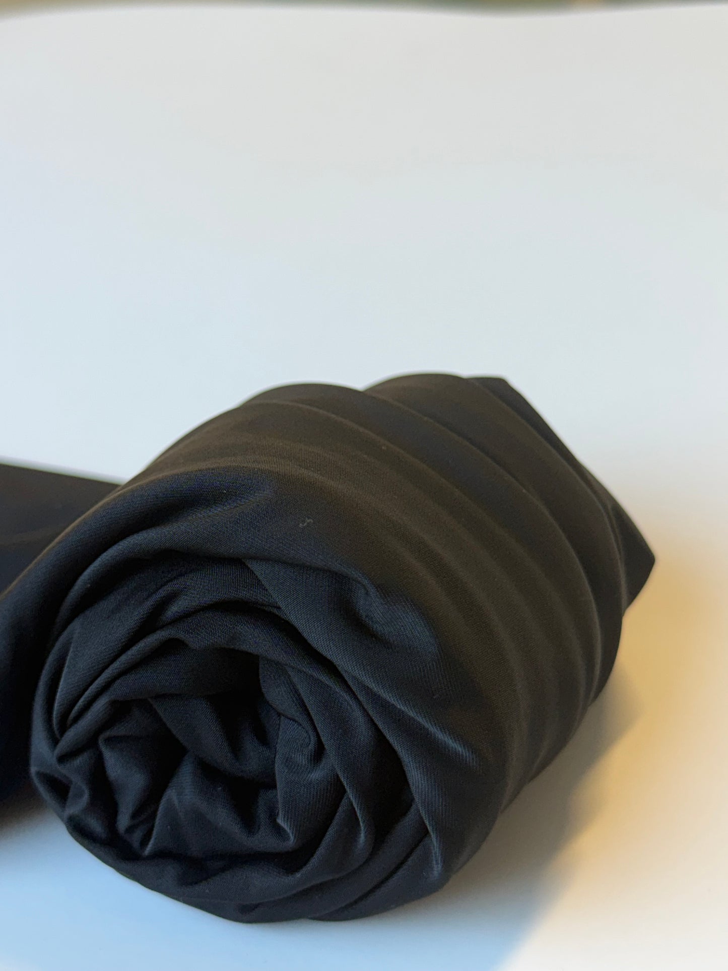 Liquid Jersey in Schwarz