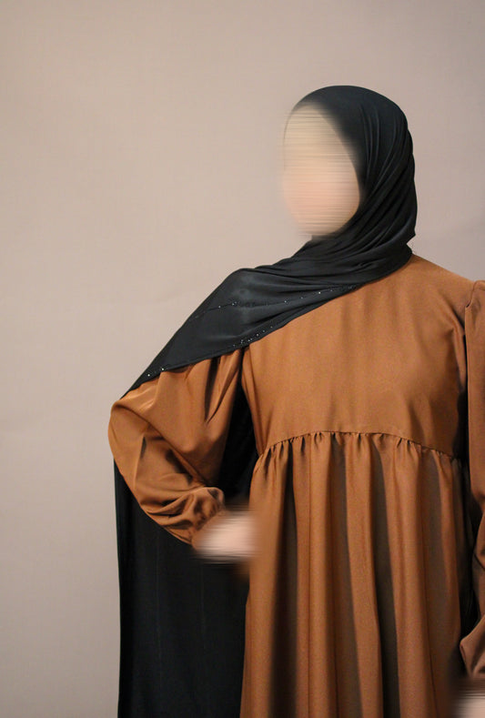 Loura Abaya in brown, darkgreen and sand